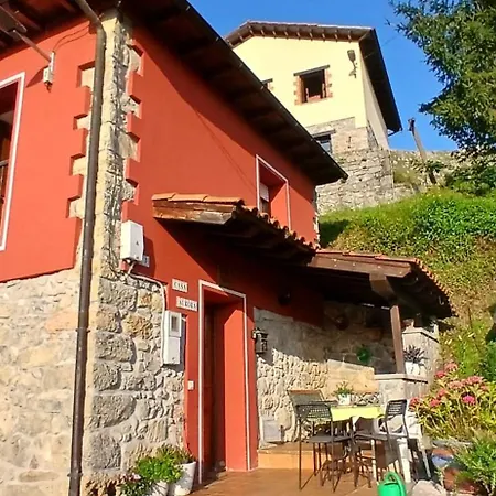 Casa Aurora, Your 10 Minutes Drive From Cangas De Onis *